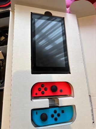 Nintendo Switch negra con funda
precio negociable