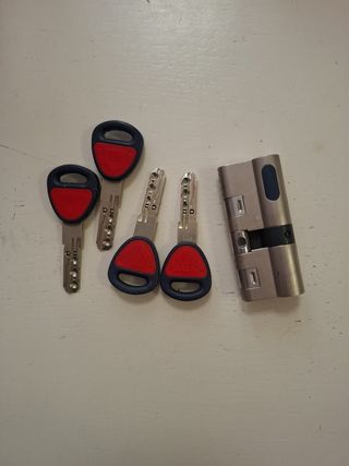 Bombín puerta blindada + 4 llaves