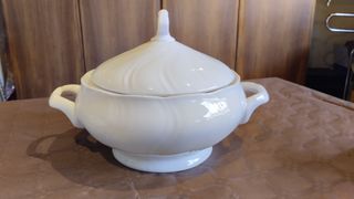 Juego Allegro blanco: sopera + 6 tazas con platos