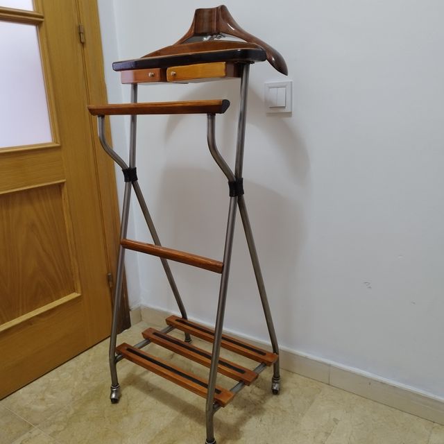 Galán de noche, perchero, antiguo - Madera y metal