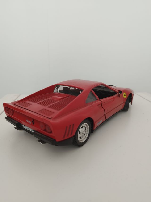 Modellino Ferrari GTO 1:16 Polistil
