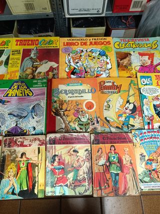 Lote de comics antiguos con desperfectos