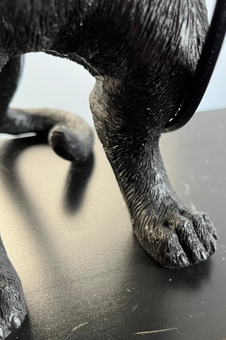 Lampada a forma di mangusta nera