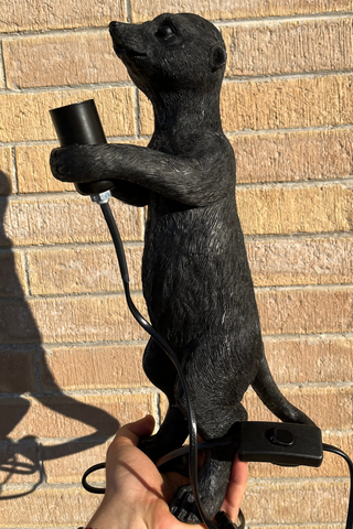 Lampada a forma di mangusta nera