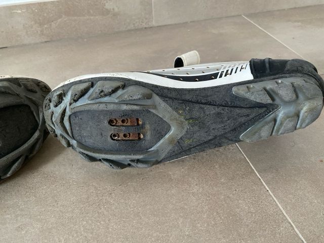 Zapatillas ciclismo Luck. Numero 41