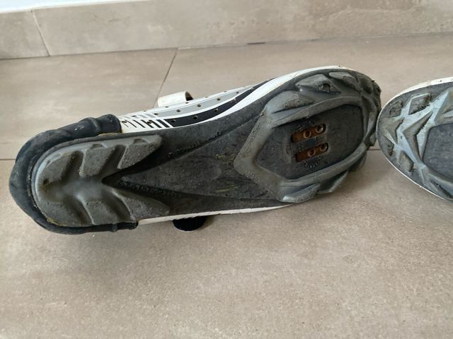 Zapatillas ciclismo Luck. Numero 41