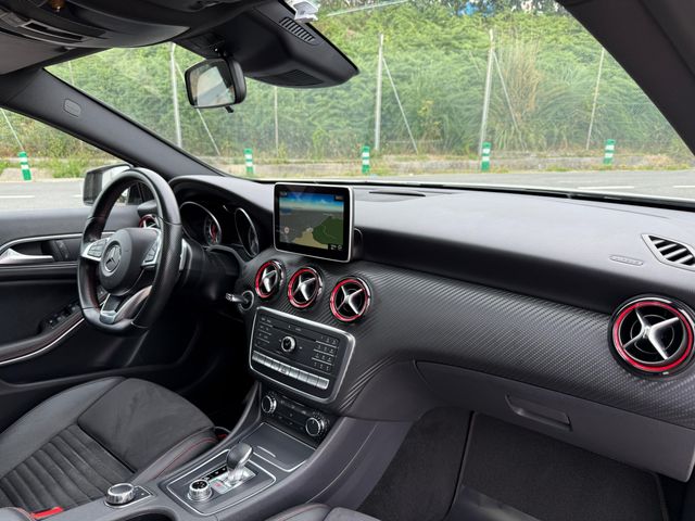 Mercedes-Benz Clase A 45 AMG 