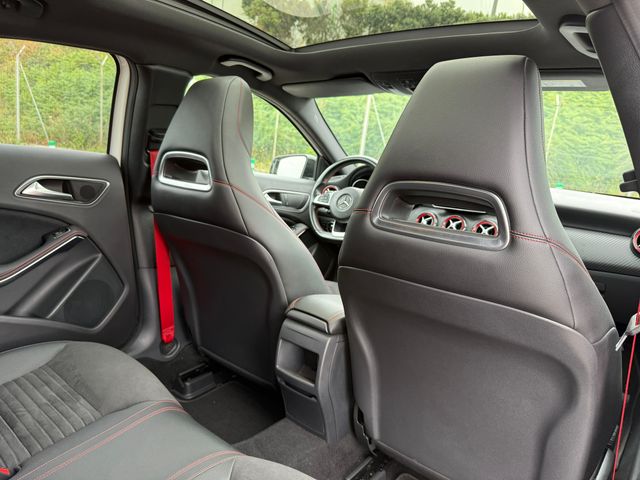 Mercedes-Benz Clase A 45 AMG 