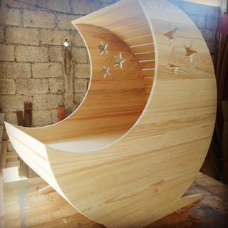 Cuna de Lujo con forma de Luna - Madera