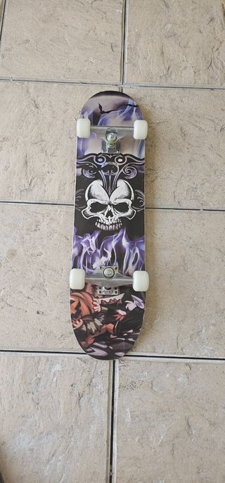 Skateboard Calavera