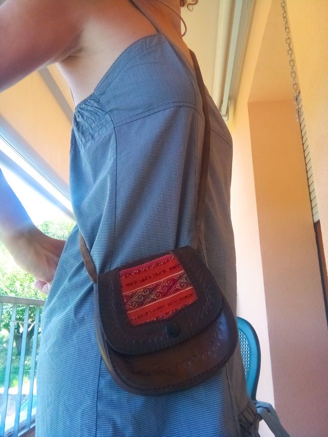 Borsetta in pelle marrone e arancio