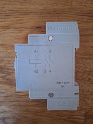Relé Finder 22.22.8.012.4000