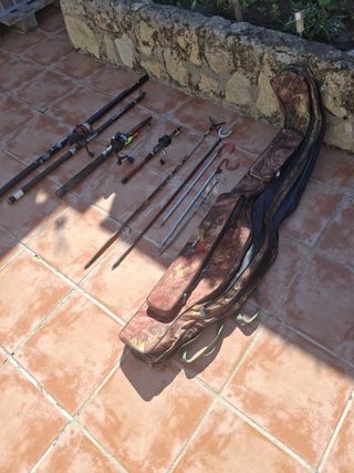 Cañas pesca .con funda.
No hago envios