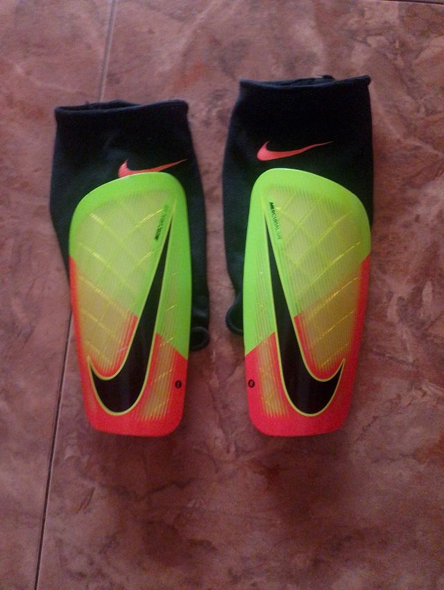 Espinilleras Nike Fútbol Sala - Verde Naranja