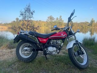 Moto Suzuki Van Van 125 cc