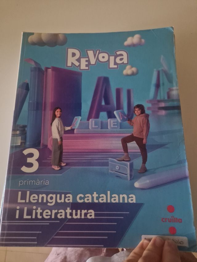 Llengua catalana i Literatura. 3 Primària. Revola