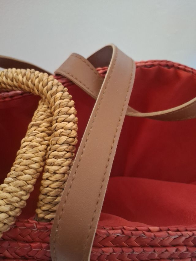 Cesta mimbre roja rayas