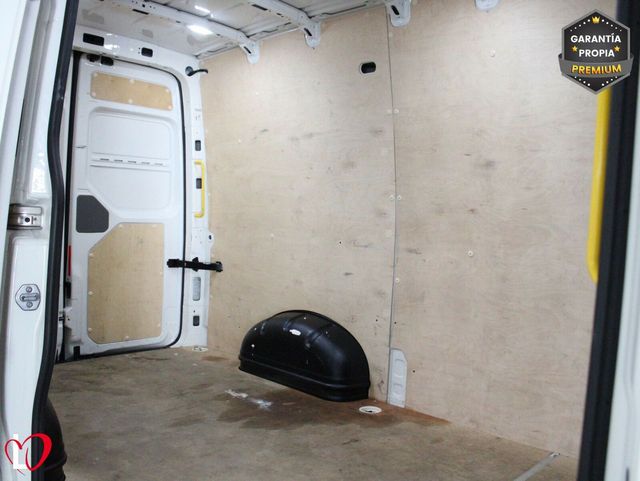 Volkswagen Crafter 2.0 TDI FURGON 35 L3 H3 140