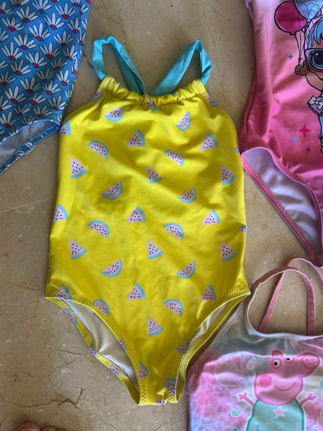 Bañadores niña (3-4 años)