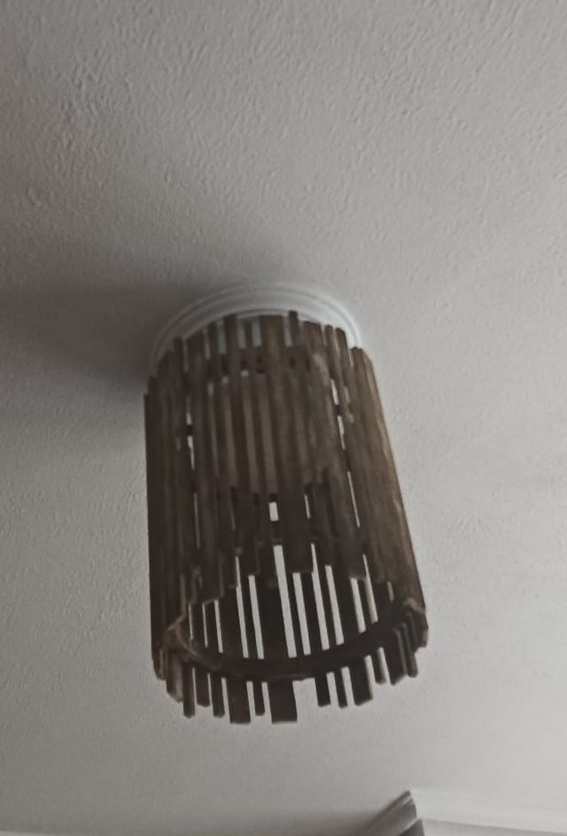 Lampara techo vintage madera