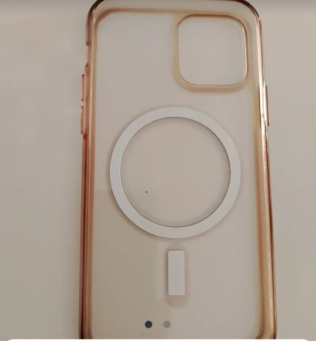 Varias Fundas iPhone.hay varias del 14 pro Max.