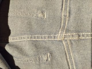 Jeans con orlo sfrangiato Bershka– stile vintage