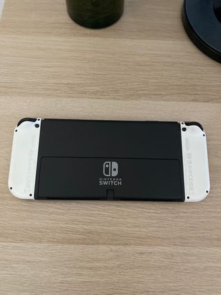 Nintendo Switch OLED blanca y negra