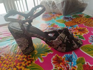 Sandalias New Look T.40 estampadas