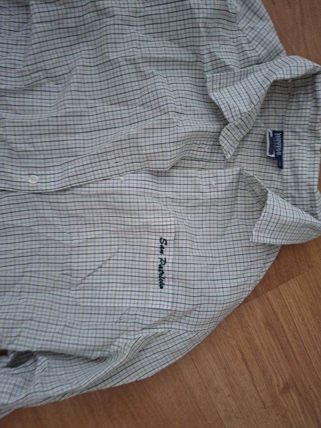 Blusa San Patricio - Talla 20 .faltan 2 botones