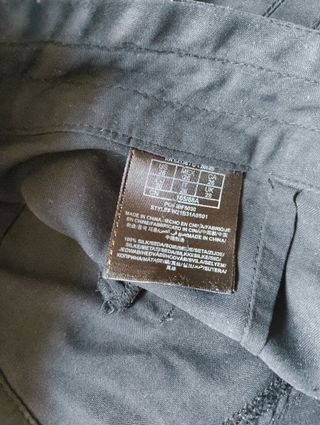 Pantalón Guess negro seda