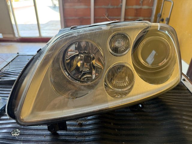 Faro Xenón Touran 2008 Izquierdo