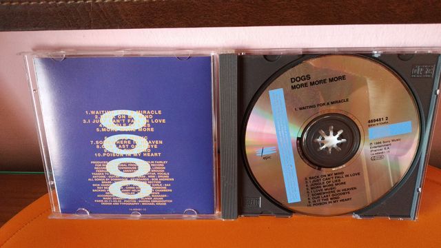 CD DOGS - SHOUT! (EPIC)