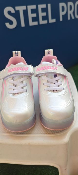 Zapatillas LED ruedas niña
