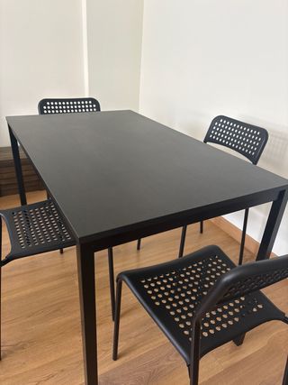 Mesa comedor negra - 4 sillas