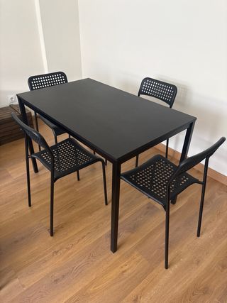 Mesa comedor negra - 4 sillas