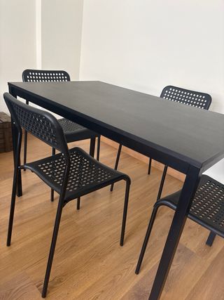 Mesa comedor negra - 4 sillas
