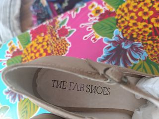 Zapatos peep toe de cuña T.40