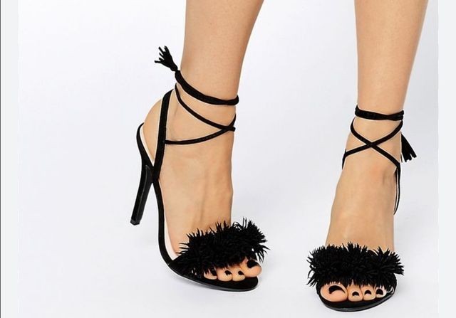 Sandalias Negras tacón Atadas