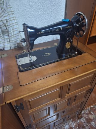 Máquina coser SINGER antigua con mueble