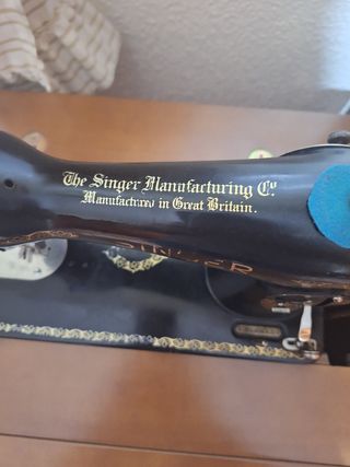 Máquina coser SINGER antigua con mueble