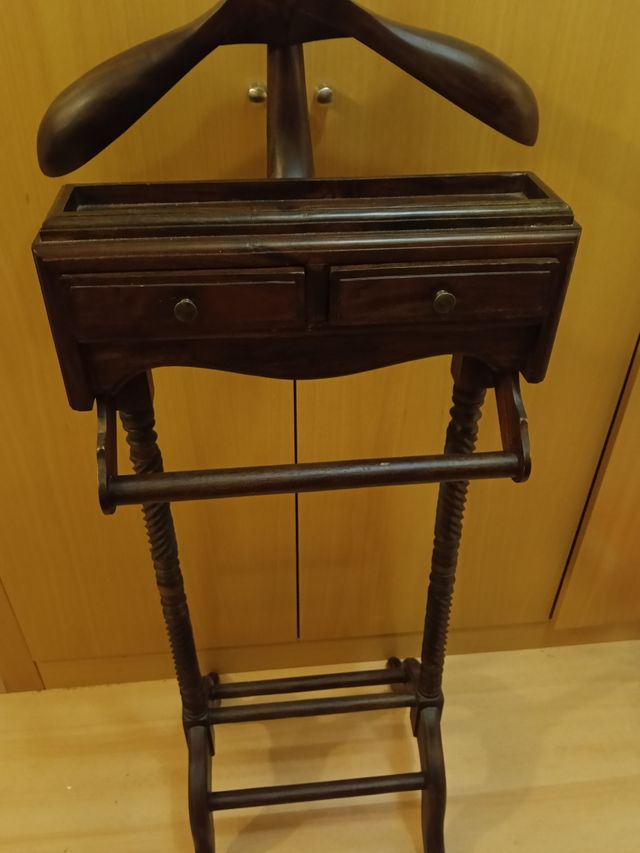 Perchero clasico. Galán madera nuevo. 