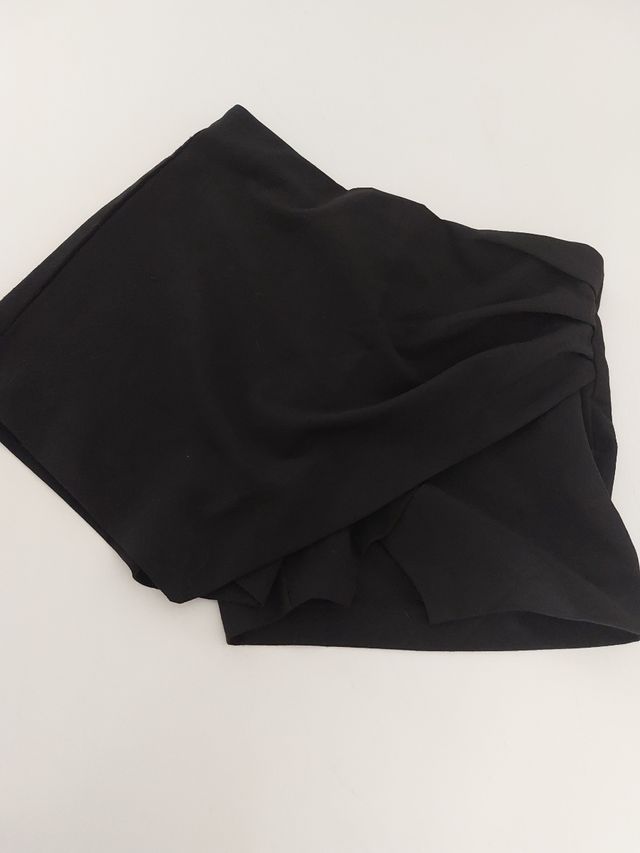 Shorts neri Terranova