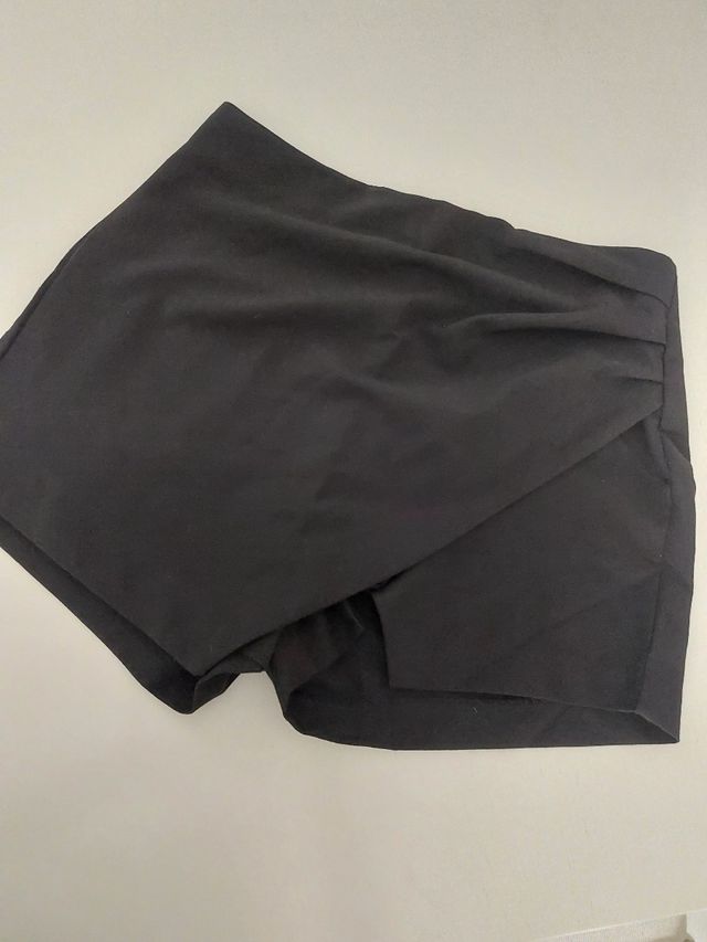 Shorts neri Terranova