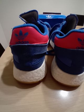 Zapatillas Adidas azules y rojas - 39 1/3