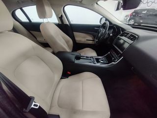 Jaguar XE Prestige