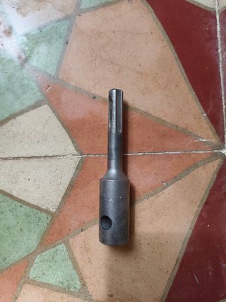 Barrena con adaptadores