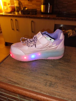 Zapatillas deportivas con ruedas rosa talla 34
