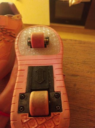 Zapatillas deportivas con ruedas rosa talla 34