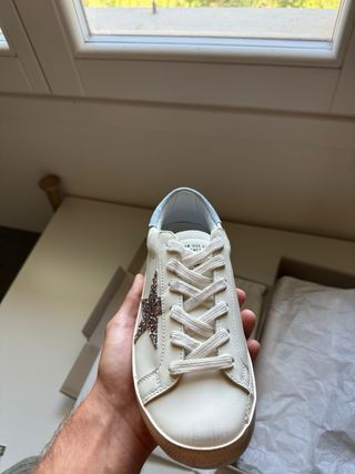 Golden Goose Sneakers - Scarpe Grise e Bianche