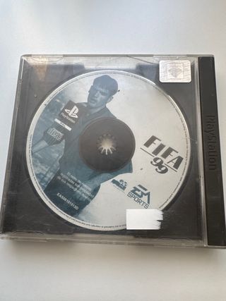 PlayStation 1 + FIFA 99 + mando + Memory card
